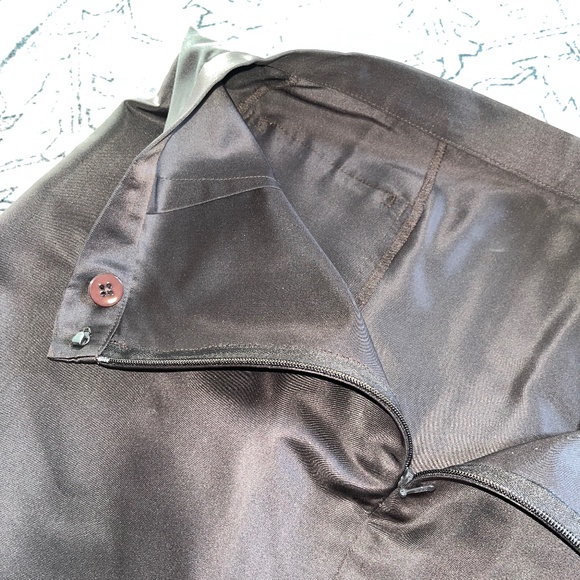 EQ-IQ 100% silk pencil skirt (4/XS) EUC, with pockets, in chocolate. - Picture 6 of 12